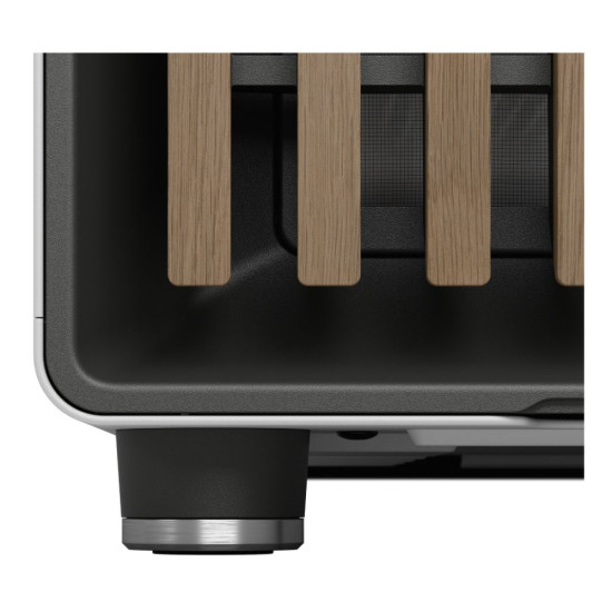 The strong foot of Fractal Design North Chalk FD-C-NOR1C-03 White Mesh Side Panel ATX Mid Tower PC Case 